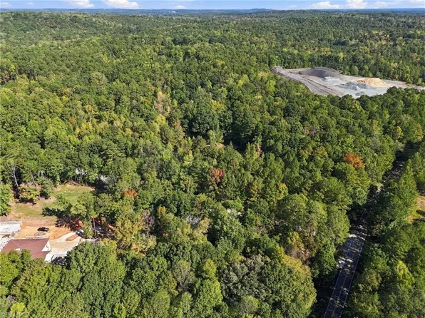 96 Deer Run, Pittsboro, NC 27312