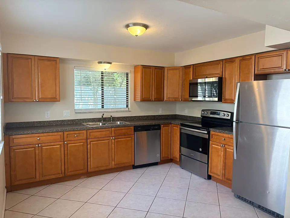 11929 Corinne Lee Ct #102