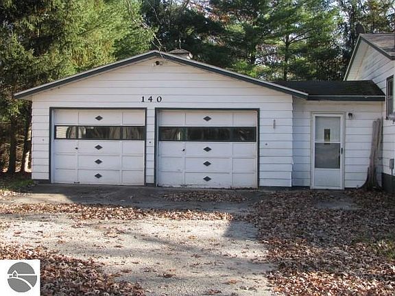3rd image of 140 N Imperial Dr