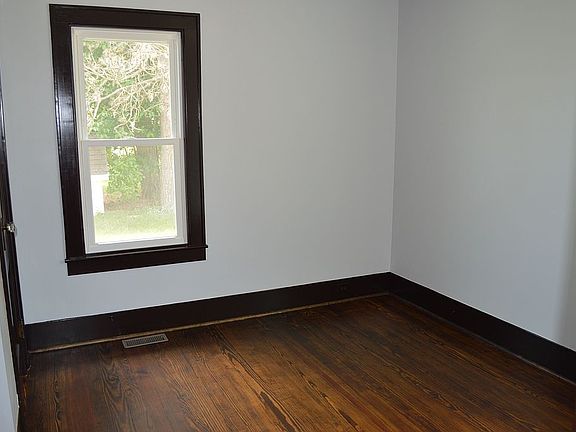 1st Floor Bedroom 