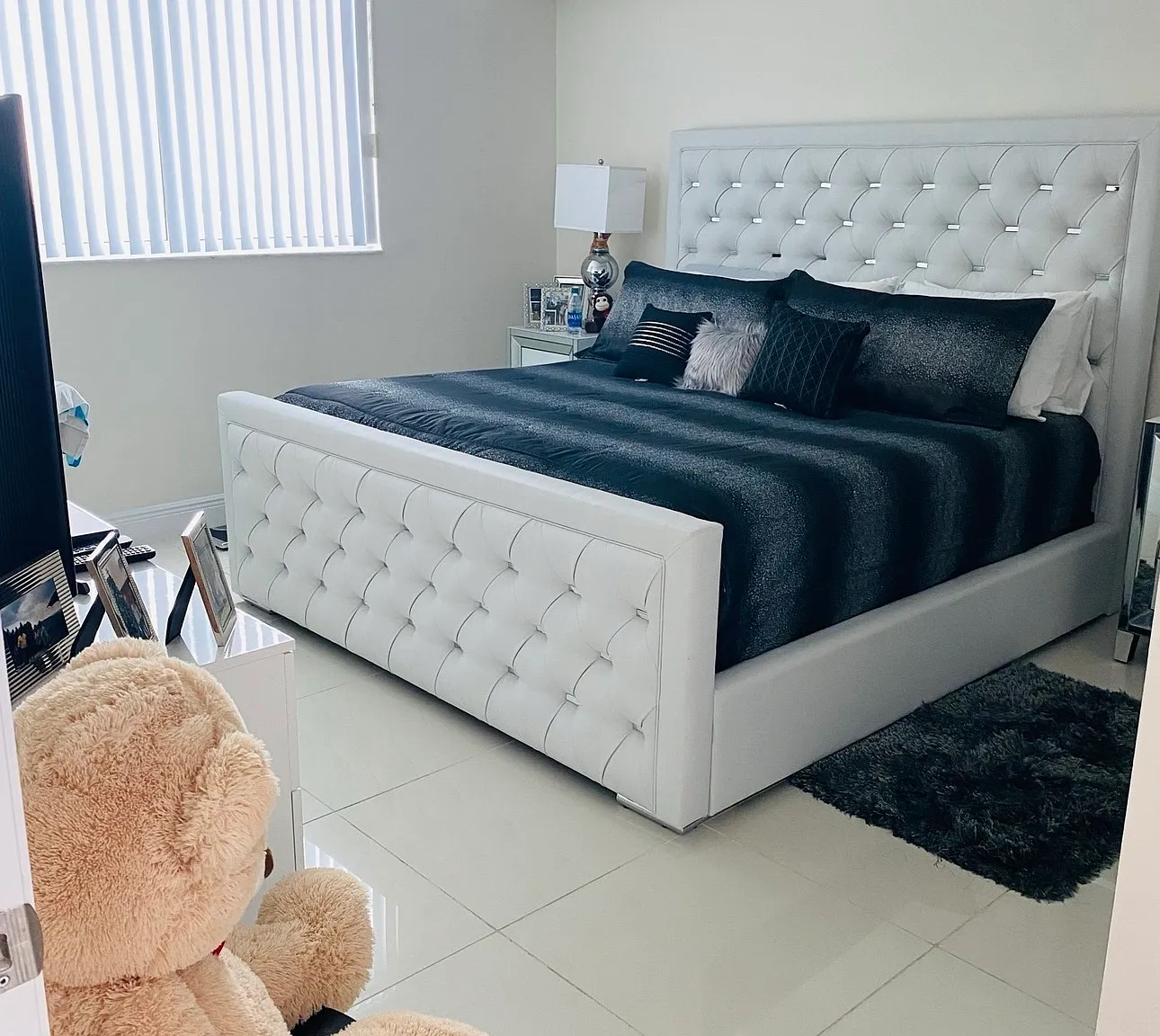 2 bed, 914 sqft, $2,800 — Photo 1