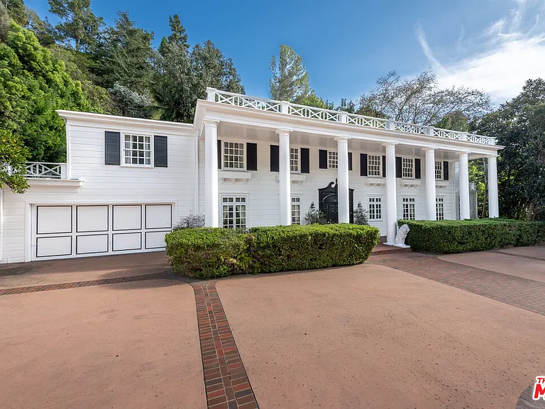 1148 Coldwater Canyon Dr — Photo 4