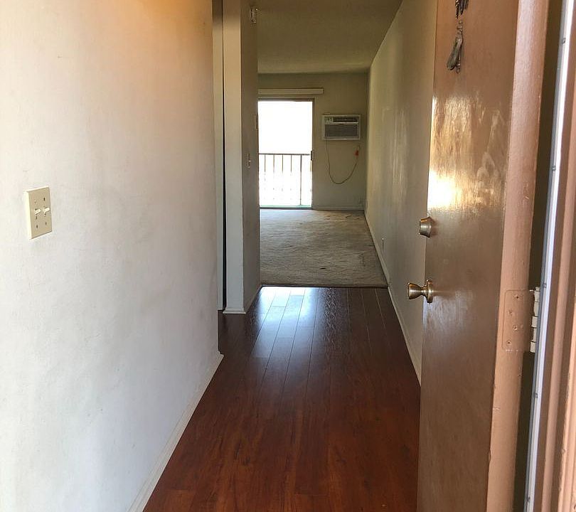 1st image of 3516 Elm Ave #307