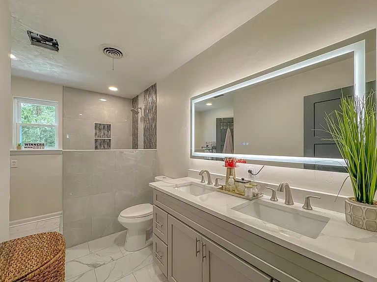 1044 Seminole Dr — Photo 7