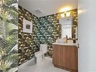 665 NE 25th St #2102 — Photo 3
