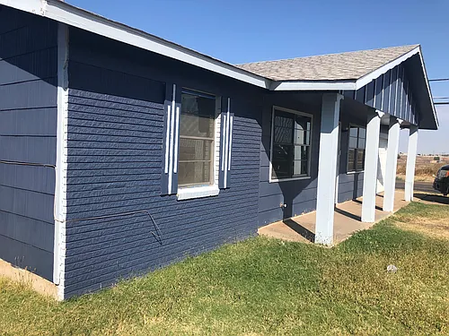 1000 Stuart Dr Photo 1