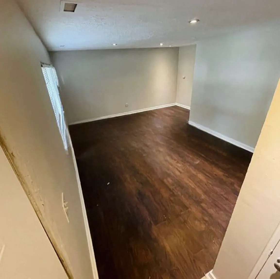 3 bed, 1125 sqft, $1,300 — Photo 1