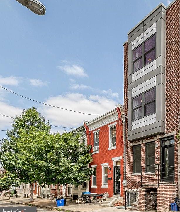 1st image of 2729 W Harper St