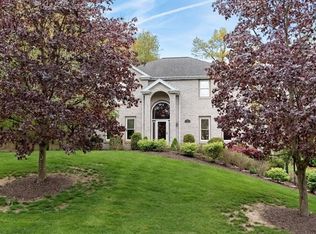 137 Village Dr, Cranberry Township, PA 16066