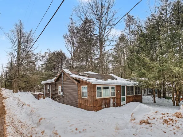 36 W Read Avenue, Smallwood, NY 12720