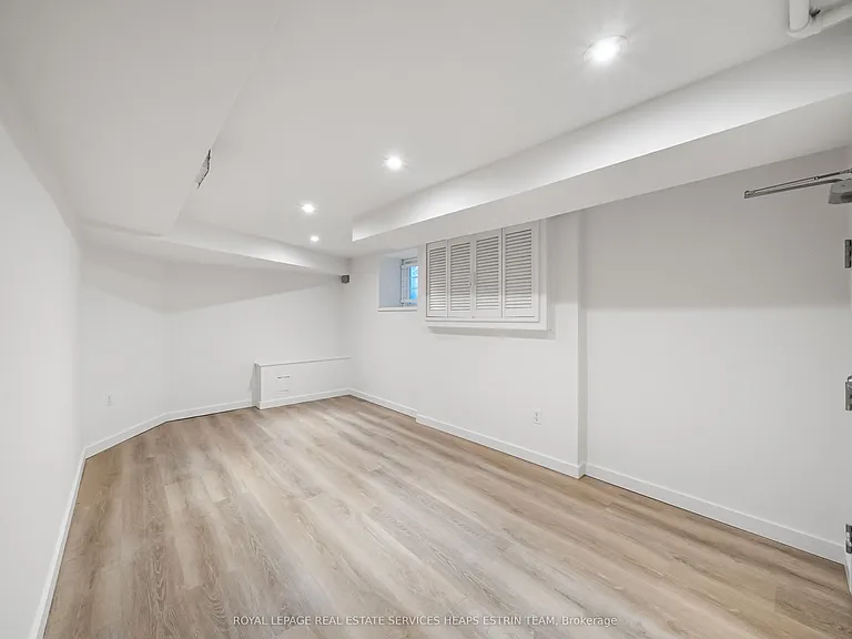 476 Euclid Ave #LOWER — Photo 17