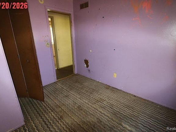 5th image of 5841 Gracelawn St