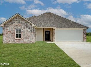 1119 Jordan Dr, Saint Martinville, LA 70582