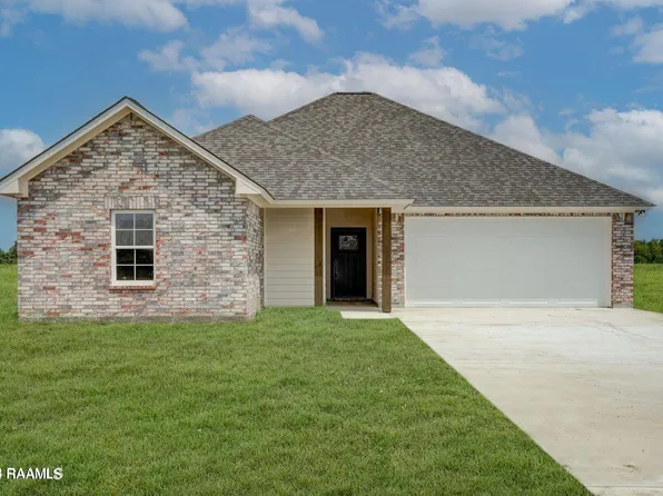 1119 Jordan Dr, Saint Martinville, LA 70582