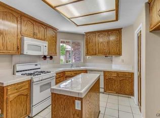 8102 Ipswich Way, Bakersfield, CA 93311