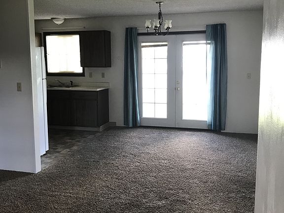 2nd image of 2101 S Garfield St APT 14