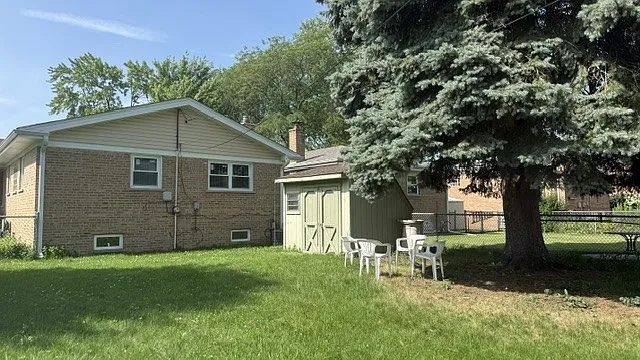 3 bed, 1.5 bath, 1144 sqft, $3,000 — Photo 4