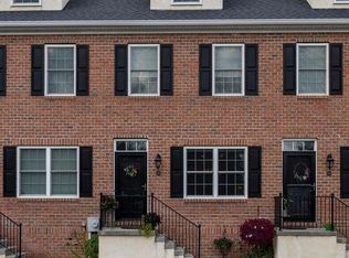 616 Crossing Ct, Kennett Square, PA 19348