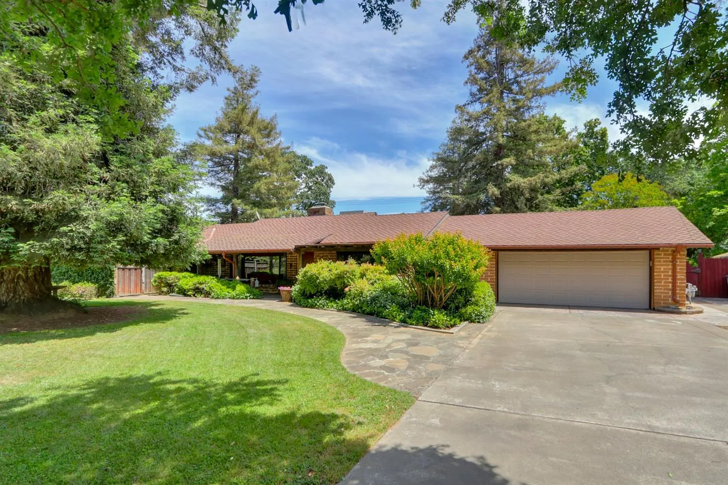 10069 Elk Grove Florin Rd photo 1