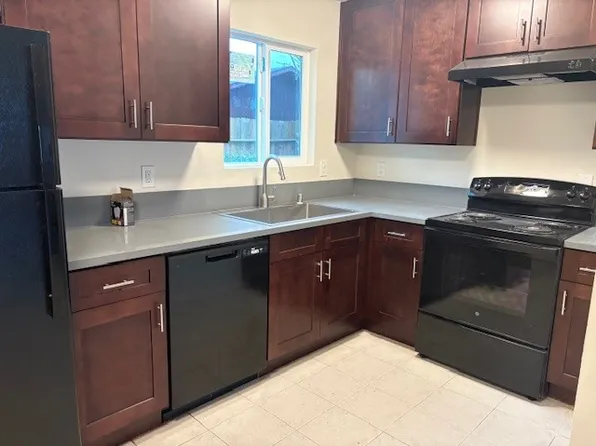 Valhalla Pacific Townhomes