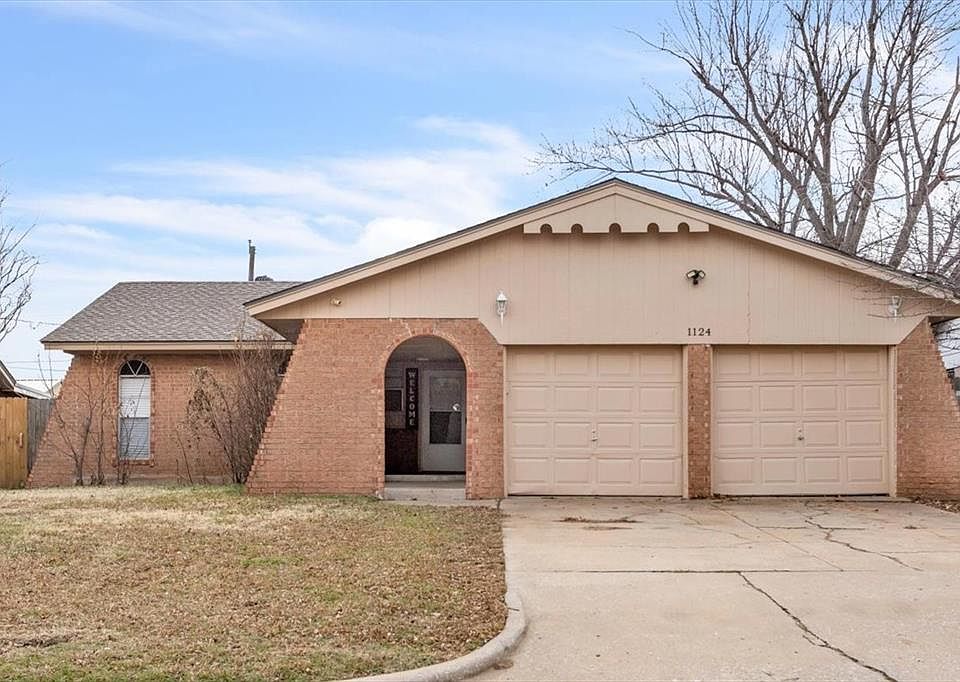1st image of 1124 SW 77th Pl