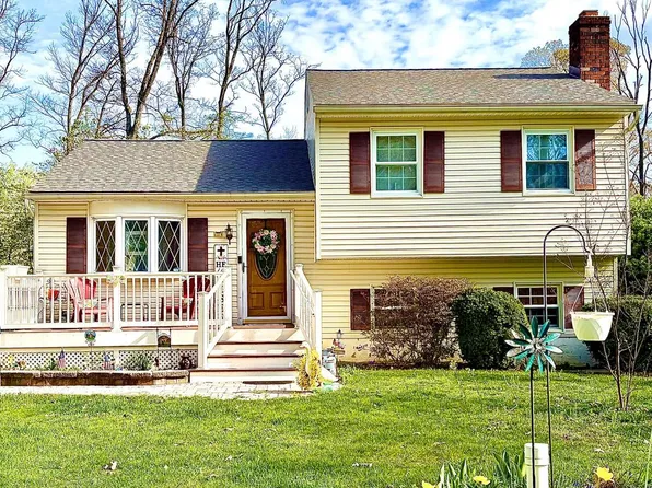 646 Cedar Dr, Pasadena, MD 21122
