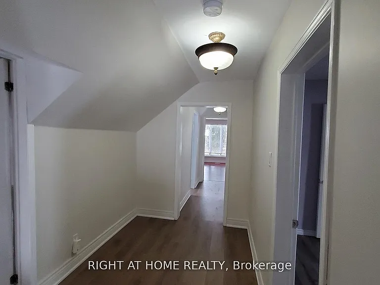 133 Letitia St — Photo 12
