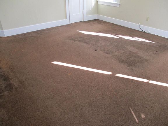 5th image of 225 Garrett Ave