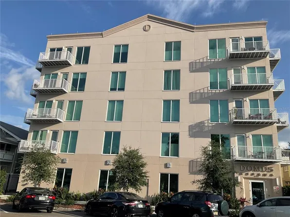 644 3rd Ave S #402, Saint Petersburg, FL 33701