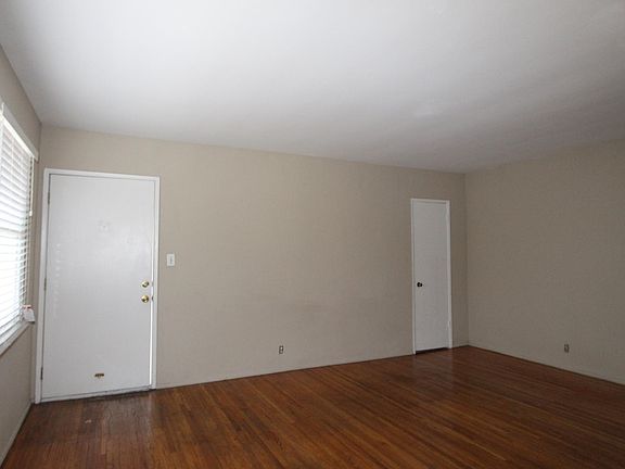 5th image of 250 Olive St APT B