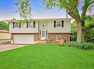 712 Finch Trl, McHenry, IL 60051