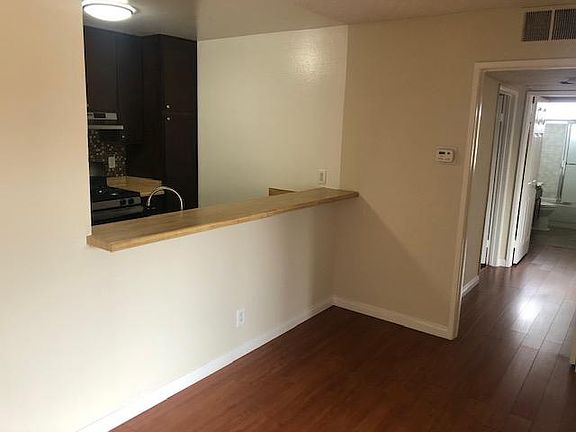 5th image of 13733 Burbank Blvd APT 102