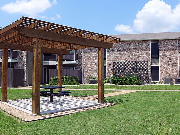 4th image of 1301 Northwood Blvd APT 103
