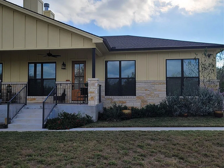 1248 Lake Shore Dr #B — Photo 1