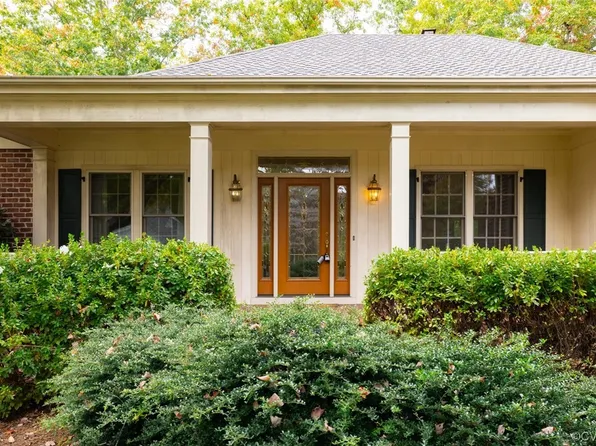 3384 Dunscroft Ct, Keswick, VA 22947