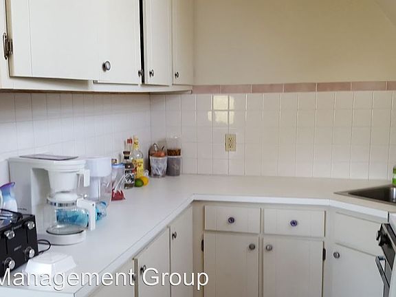 3rd image of 219 Summer St APT 3R