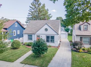 3040 N 73rd St, Milwaukee, WI 53210