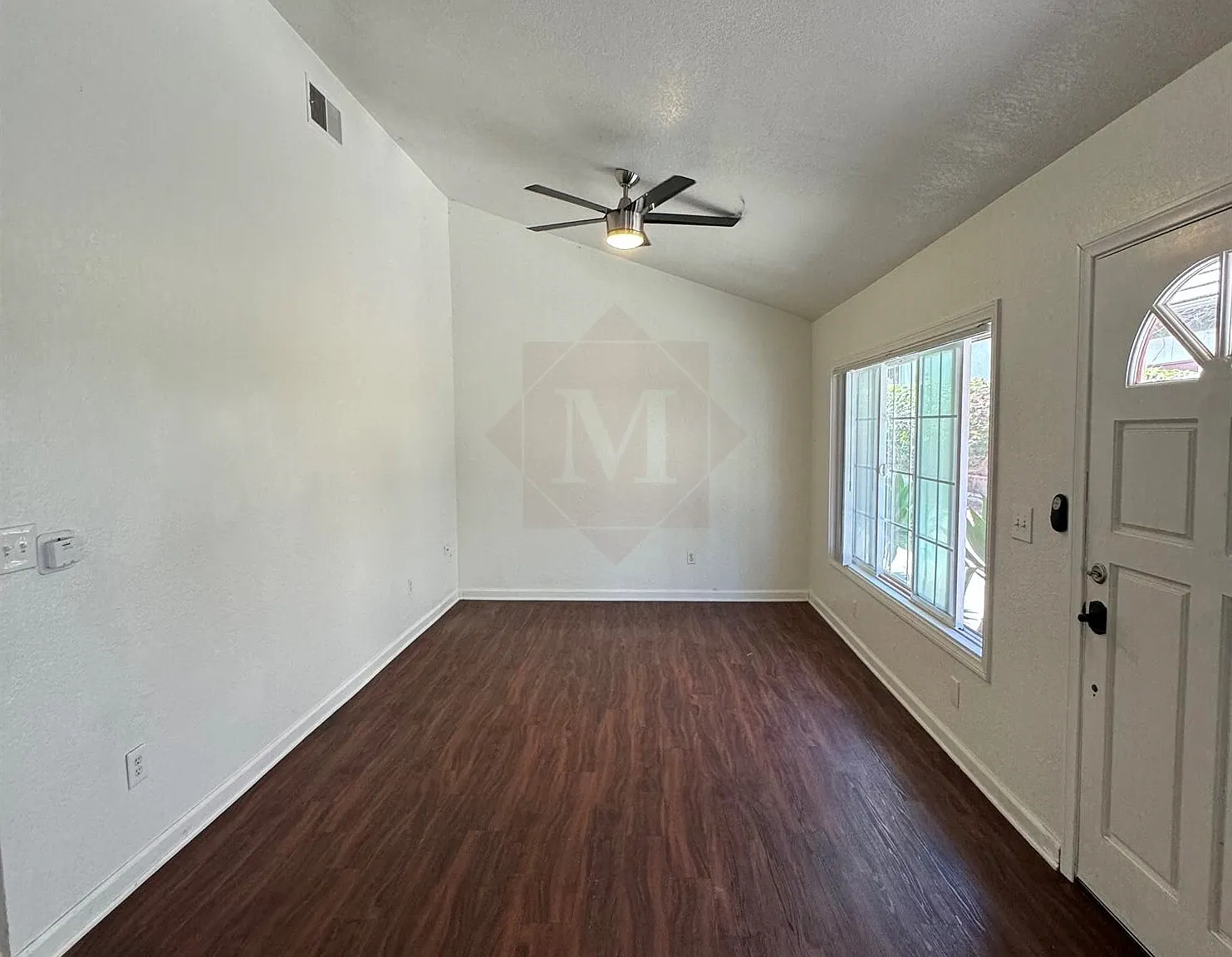 2 bed, 732 sqft, $3,350 — Photo 1