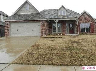 2409 S 13th St E, Broken Arrow, OK 74012