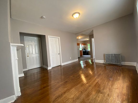 3rd image of 152-154 Fairmount Ave #2A