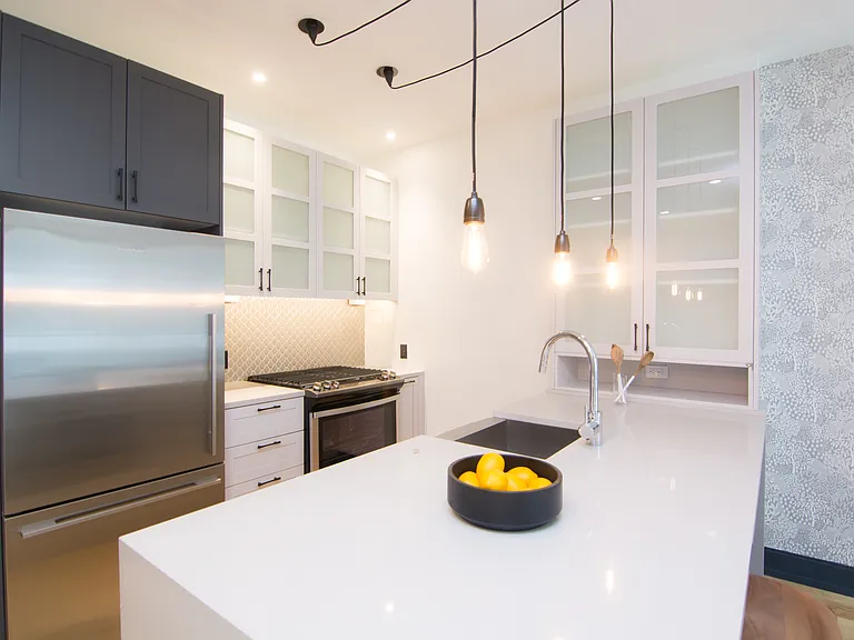 10 Montieth St #818 — Photo 3