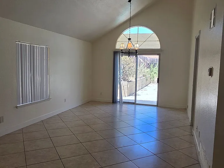 8577 Rosemary Dr — Photo 9