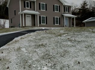 3652 Oakmount Rd, Bloomfield, NY 14469