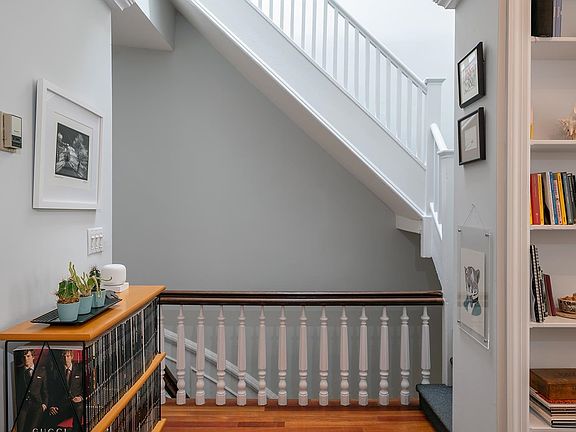 4th image of 479 Jersey Ave APT 4