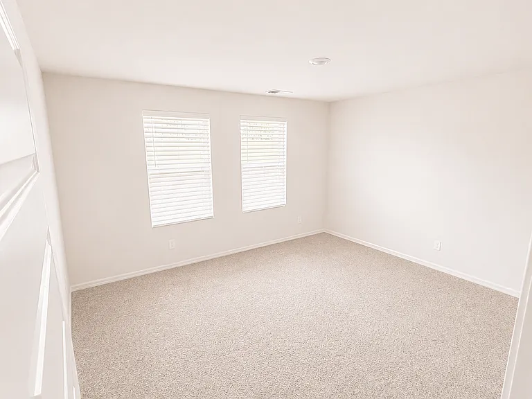2210 Yearling Dr — Photo 10