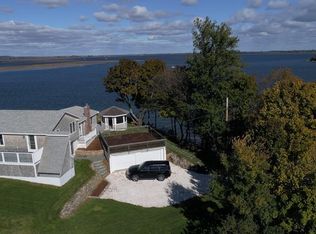 140 Jeffreys Neck Rd, Ipswich, MA 01938