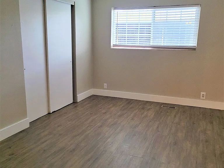 757 E Simpson Ave #7 — Photo 11