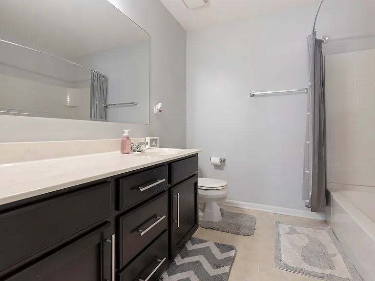 1022 Ravendale Ct — Photo 20