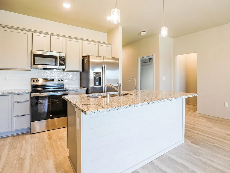 801 Filipino Ave #C — Photo 17