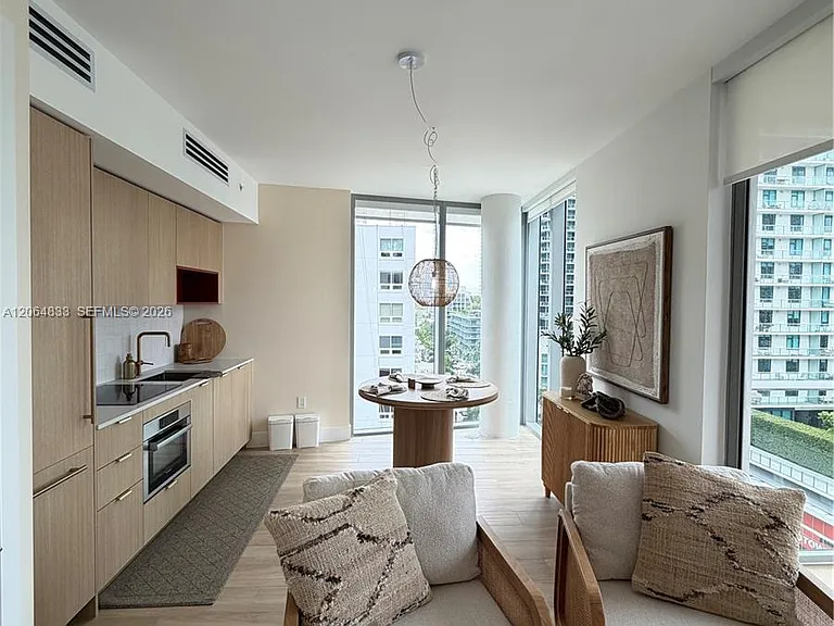 90 NE 32nd St #1012 — Photo 13